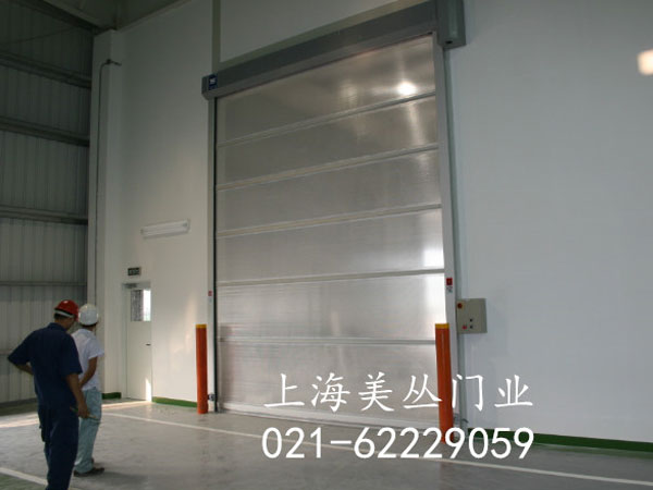 灰色快速卷帘门